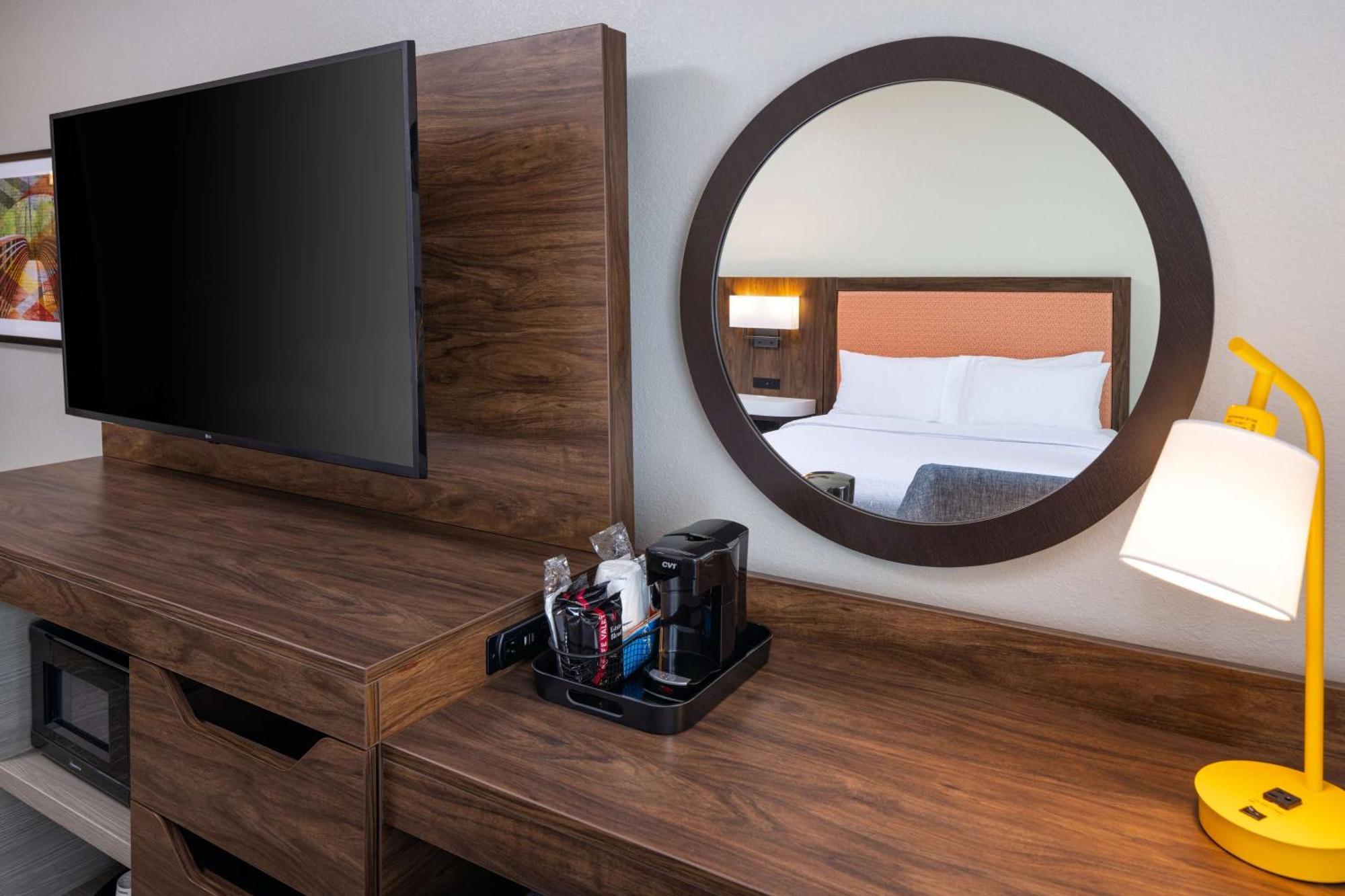 Hampton Inn Fairmont Esterno foto